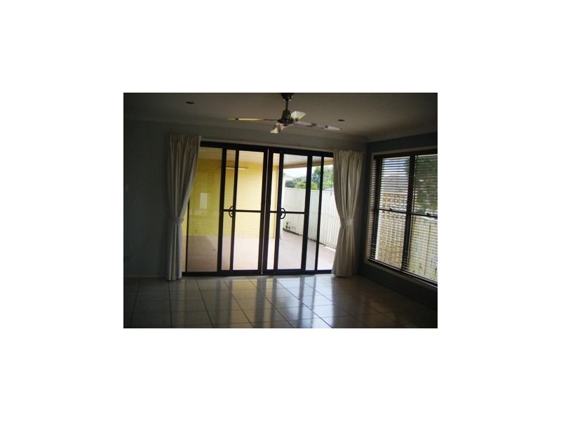 8 Auburn Lane, North Lakes QLD 4509
