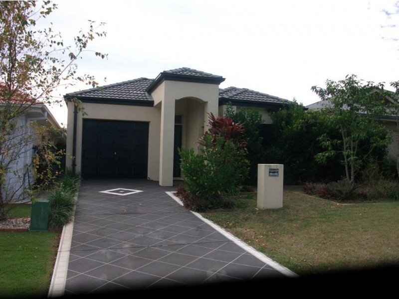 8 Senior Close, North Lakes QLD 4509
