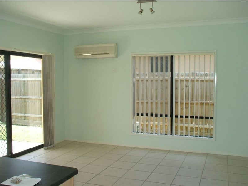 8 Senior Close, North Lakes QLD 4509