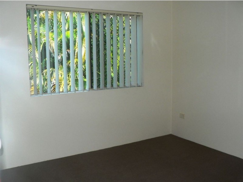4/7 Bailey Street, Woody Point QLD 4019