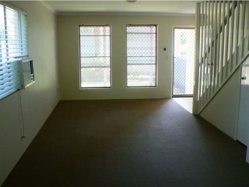 4/7 Bailey Street, Woody Point QLD 4019
