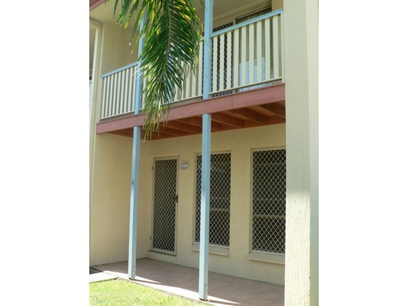 4/7 Bailey Street, Woody Point QLD 4019