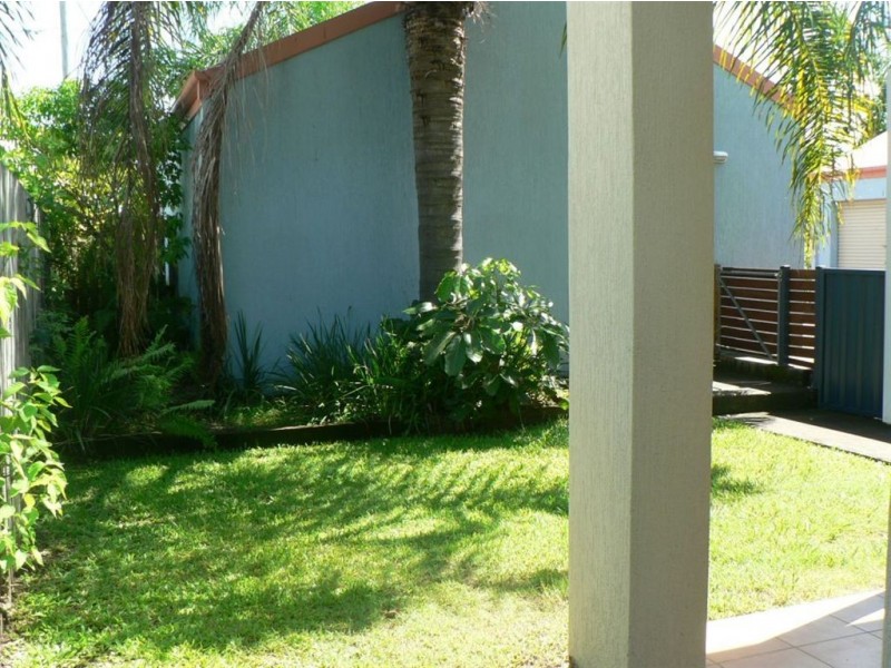 4/7 Bailey Street, Woody Point QLD 4019