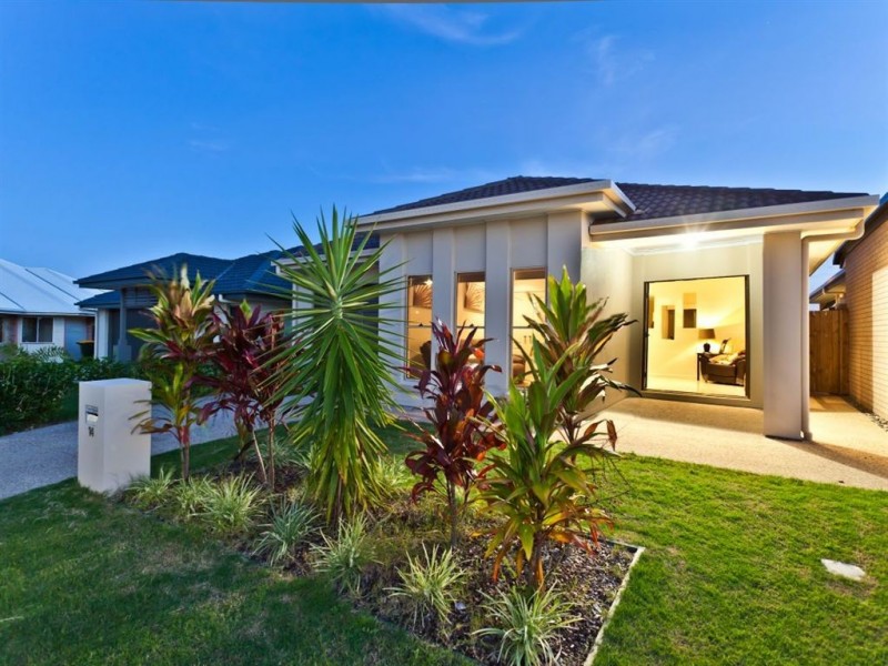 14 Rawlins Crescent, North Lakes QLD 4509