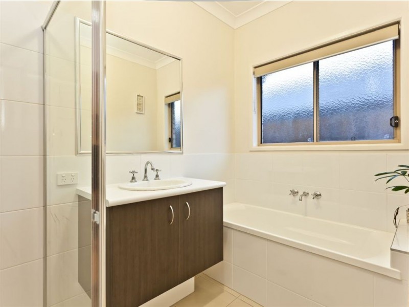 14 Rawlins Crescent, North Lakes QLD 4509