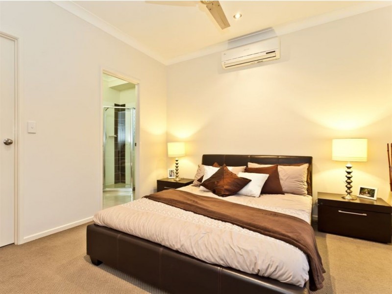 14 Rawlins Crescent, North Lakes QLD 4509