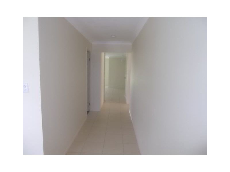 7 Edward Close, North Lakes QLD 4509