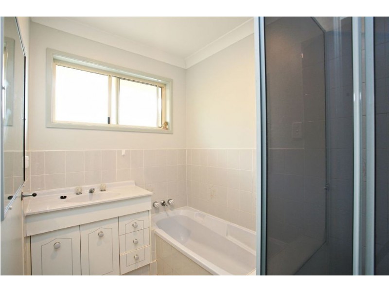24 Crestleigh Court, Morayfield QLD 4506