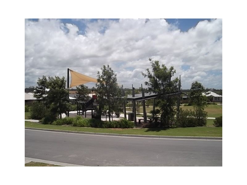 15 Nina Crescent, North Lakes QLD 4509