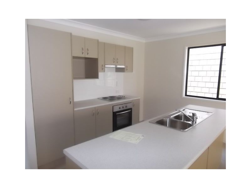 15 Nina Crescent, North Lakes QLD 4509