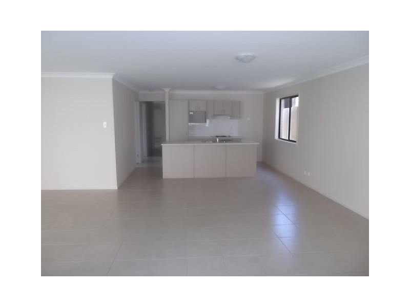 15 Nina Crescent, North Lakes QLD 4509