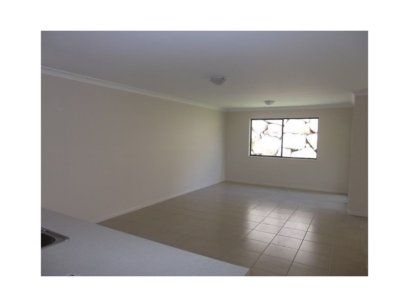 15 Nina Crescent, North Lakes QLD 4509