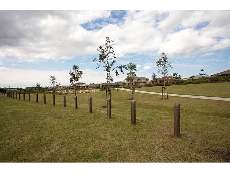 30 Sears Parade, North Lakes QLD 4509