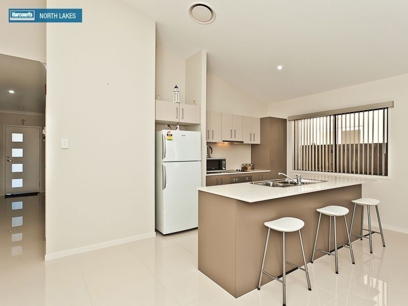 70 Daintree Cct, North Lakes QLD 4509