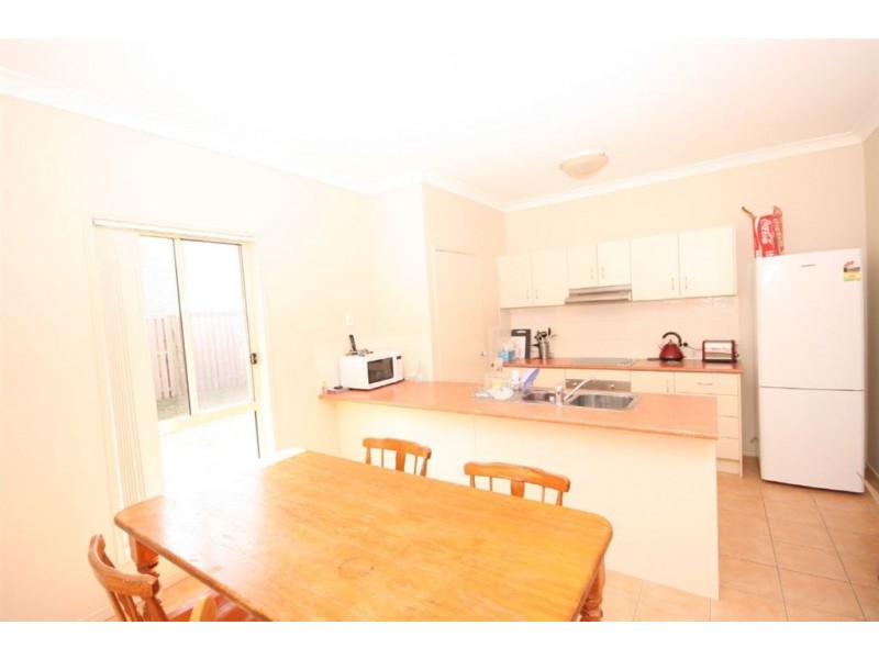 8 Dingo, North Lakes QLD 4509
