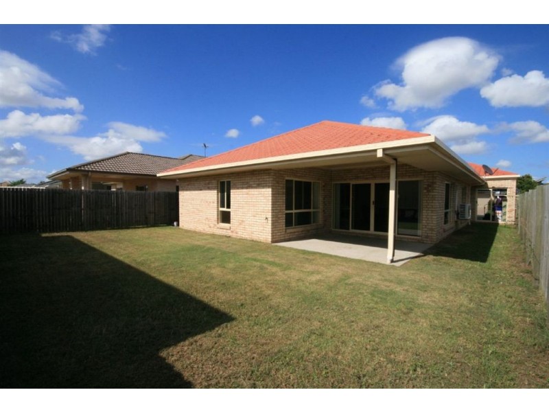 8 Dingo, North Lakes QLD 4509