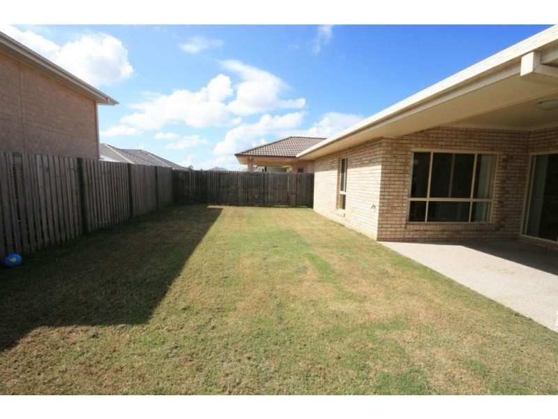 8 Dingo, North Lakes QLD 4509