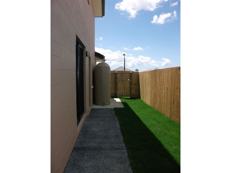 2/15 Highcliffe, North Lakes QLD 4509