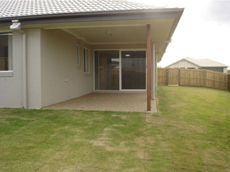 9 Williams Crescent, North Lakes QLD 4509