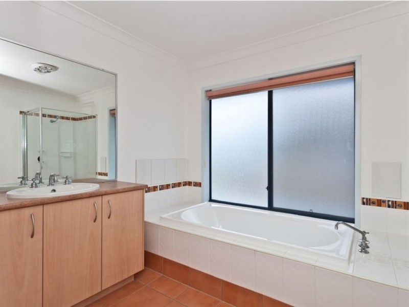 14 Lacebark Street, North Lakes QLD 4509