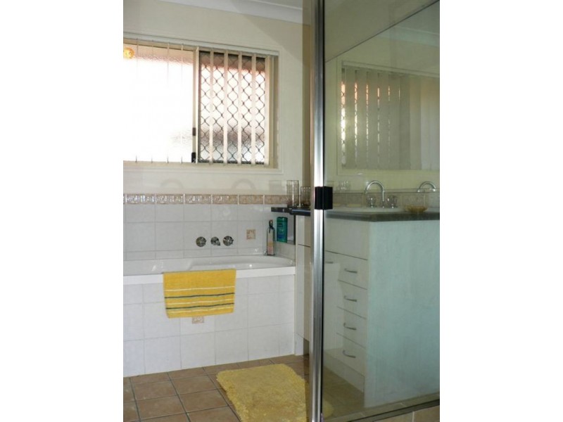 10 Dorrigo Ct, North Lakes QLD 4509