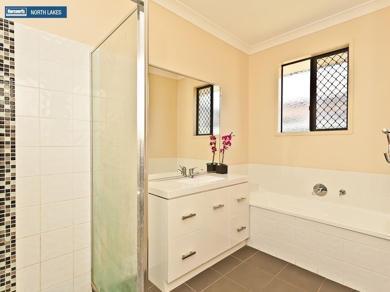 49 Kurrajong Circuit, North Lakes QLD 4509