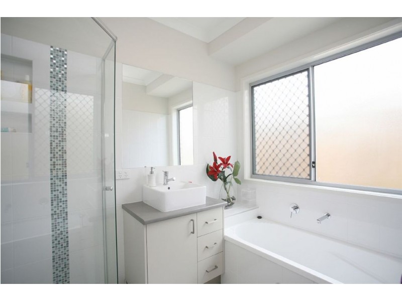 7 Severn Crescent, North Lakes QLD 4509