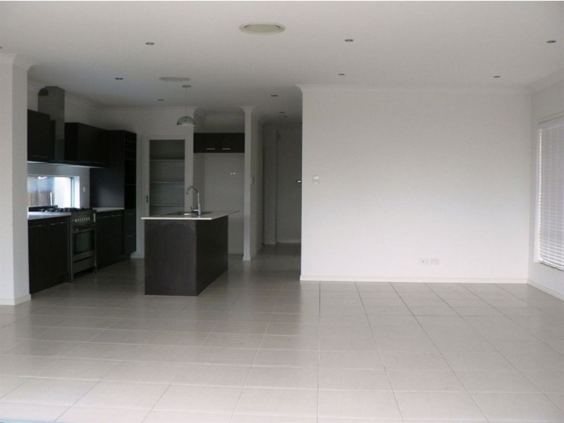 17 Eaton Cl, North Lakes QLD 4509