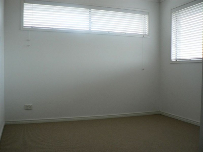17 Eaton Cl, North Lakes QLD 4509