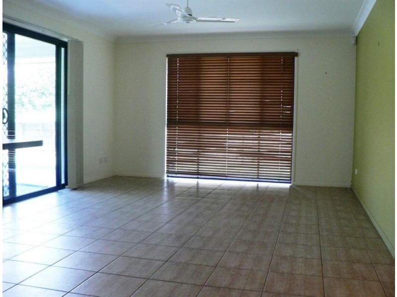 31 Whitfield Cr, North Lakes QLD 4509