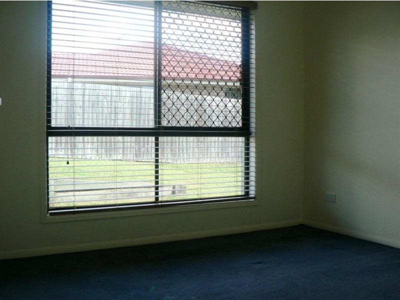 31 Whitfield Cr, North Lakes QLD 4509