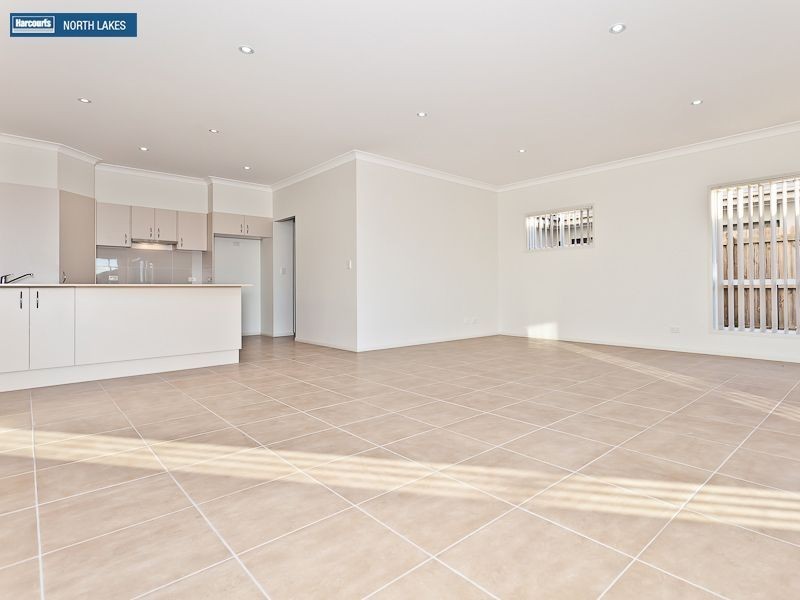 37 Riviera Crescent, North Lakes QLD 4509