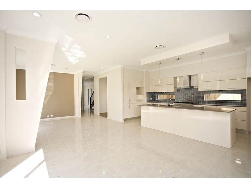 30 Augusta Parade, North Lakes QLD 4509