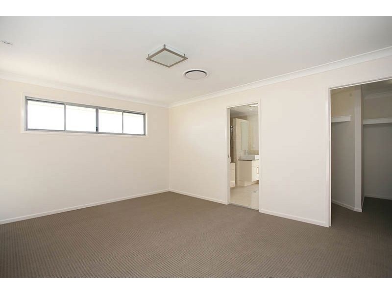 30 Augusta Parade, North Lakes QLD 4509