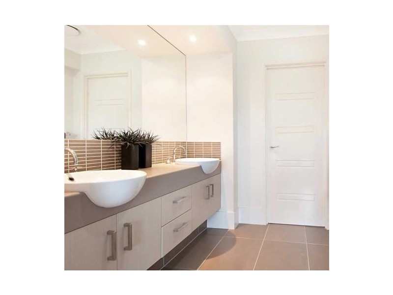 18 Planigale Crescent, North Lakes QLD 4509