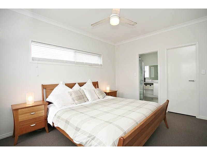 10 Sunjoy Place, North Lakes QLD 4509