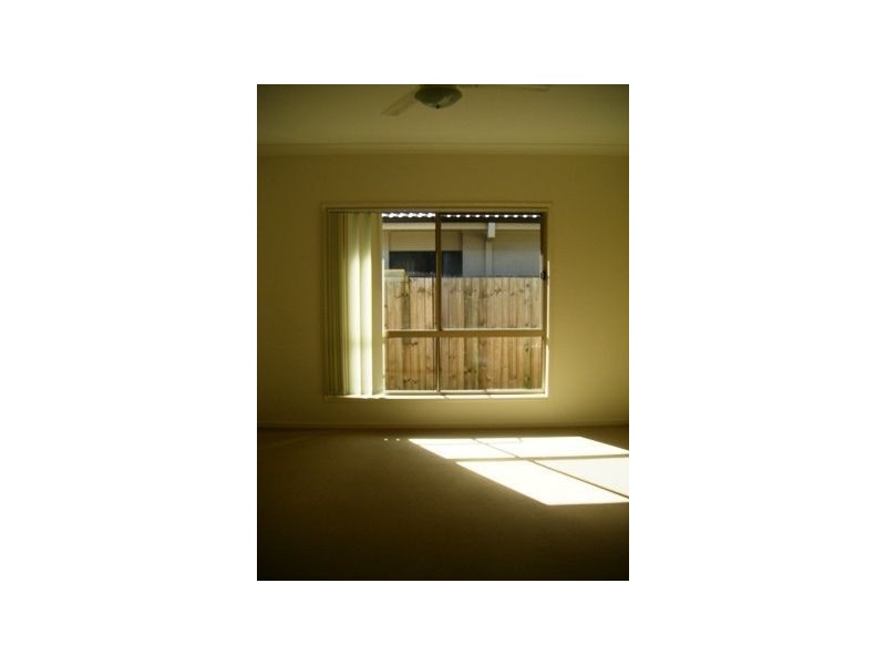 6 Echidna Parade, North Lakes QLD 4509