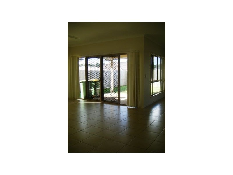 6 Echidna Parade, North Lakes QLD 4509