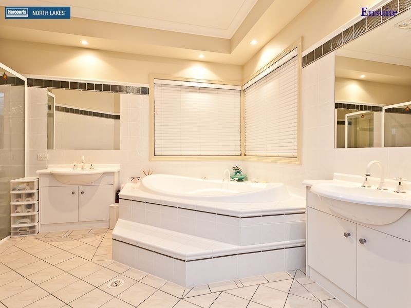 17 Copeland Drive, North Lakes QLD 4509