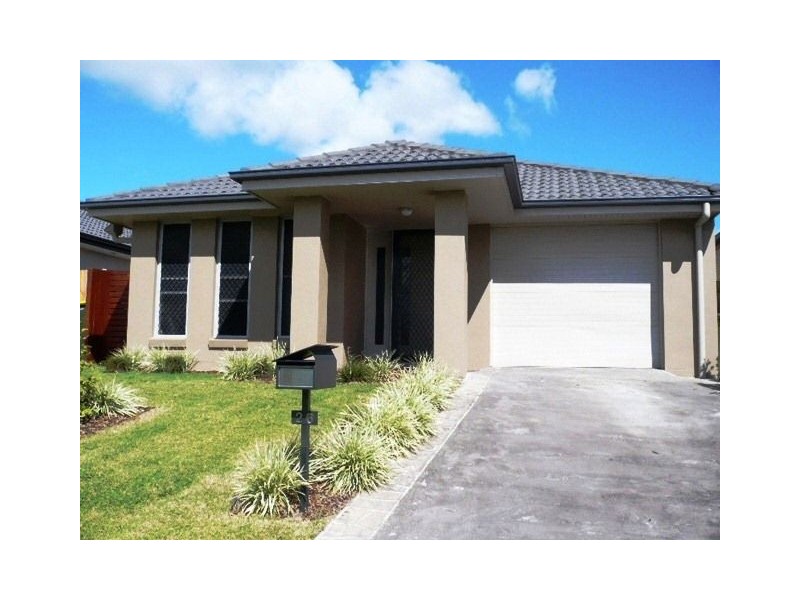 26 Kingdom Cct, North Lakes QLD 4509
