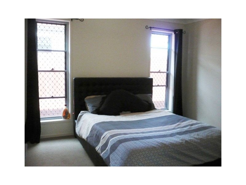 26 Kingdom Cct, North Lakes QLD 4509