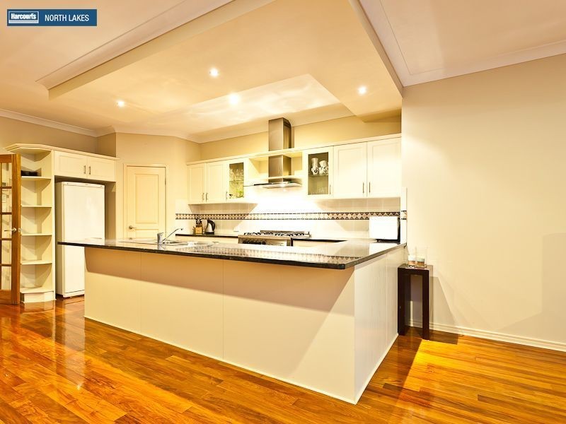 16 Hoya Close, North Lakes QLD 4509