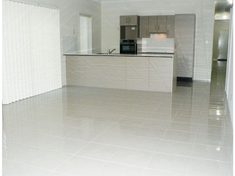 31 Riviera Crescent, North Lakes QLD 4509