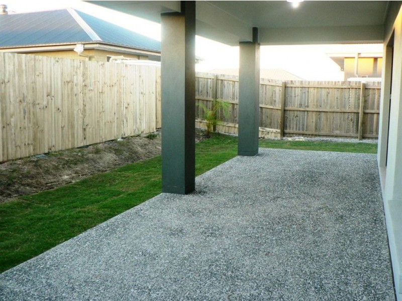 31 Riviera Crescent, North Lakes QLD 4509