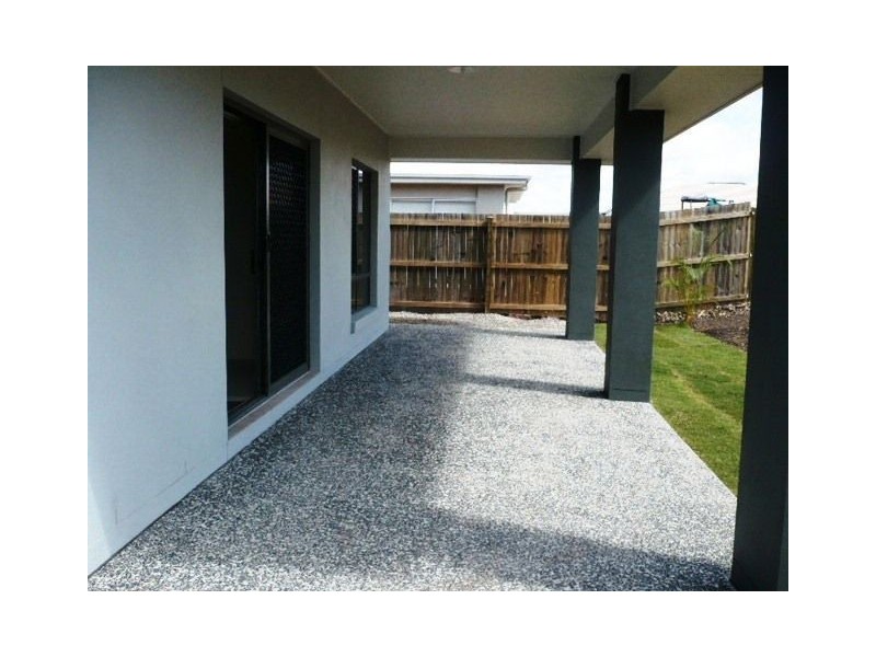 31 Riviera Crescent, North Lakes QLD 4509