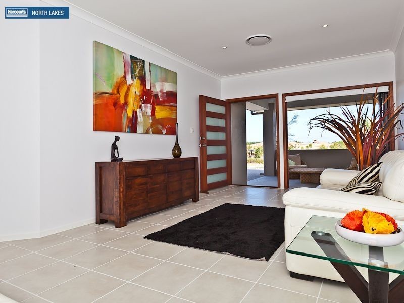 102 Nicklaus Parade, North Lakes QLD 4509