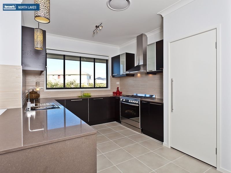 102 Nicklaus Parade, North Lakes QLD 4509