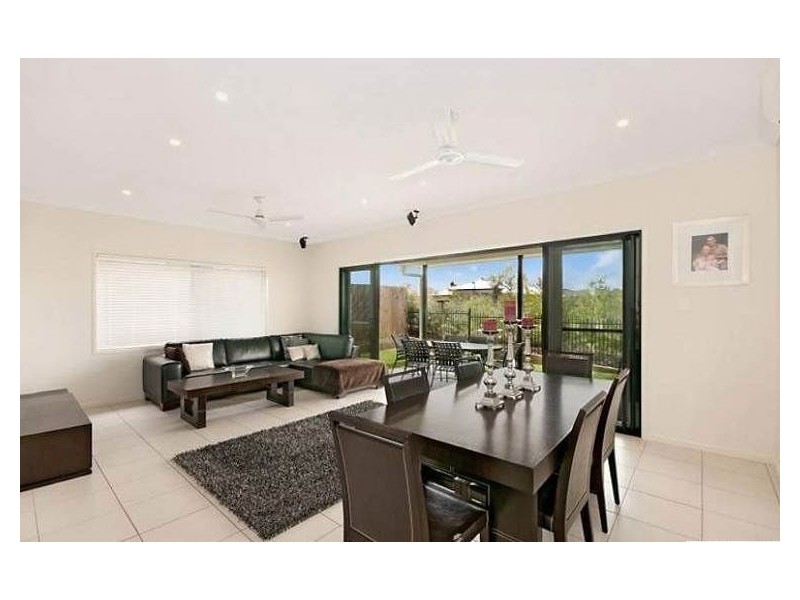 8 Tamar Cct, North Lakes QLD 4509