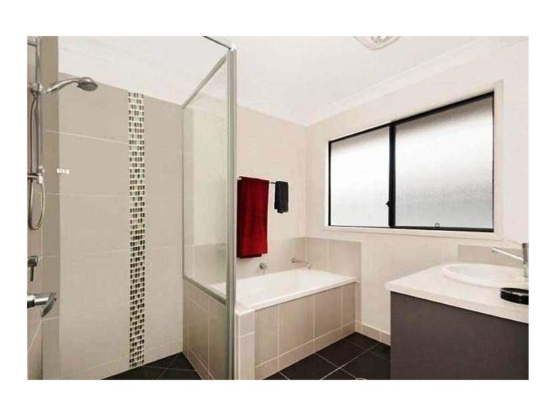 8 Tamar Cct, North Lakes QLD 4509