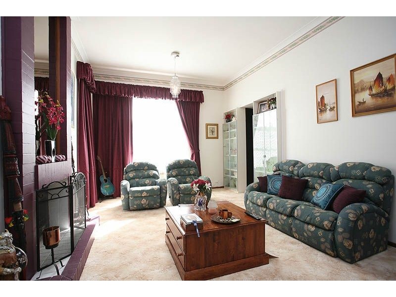 36 Eucumbene Drive, Petrie QLD 4502